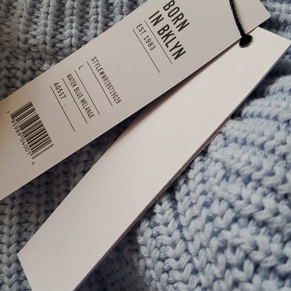 Nwt 525 America Sweater sz large - Picture 2 of 6